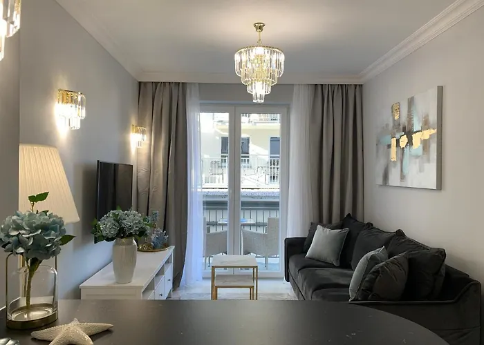 Hamptons Apartment