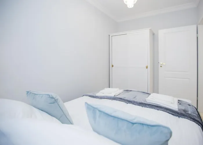 Hamptons Apartment